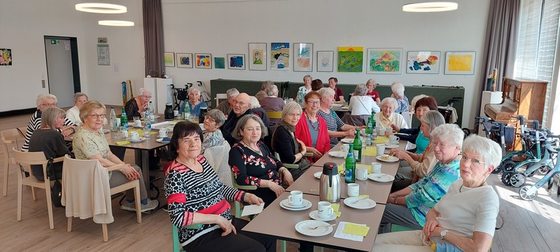 Gemeinsamer Kaffeenachmittag vom Seniorenkreis und dem Treff der Frau im Café Habila im Kulturpark in Rappertshofen am Donnerstag, den 4.5.2023