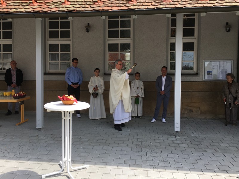 Einweihung des neugestalteten Kirchplatzes in St. Franziskus