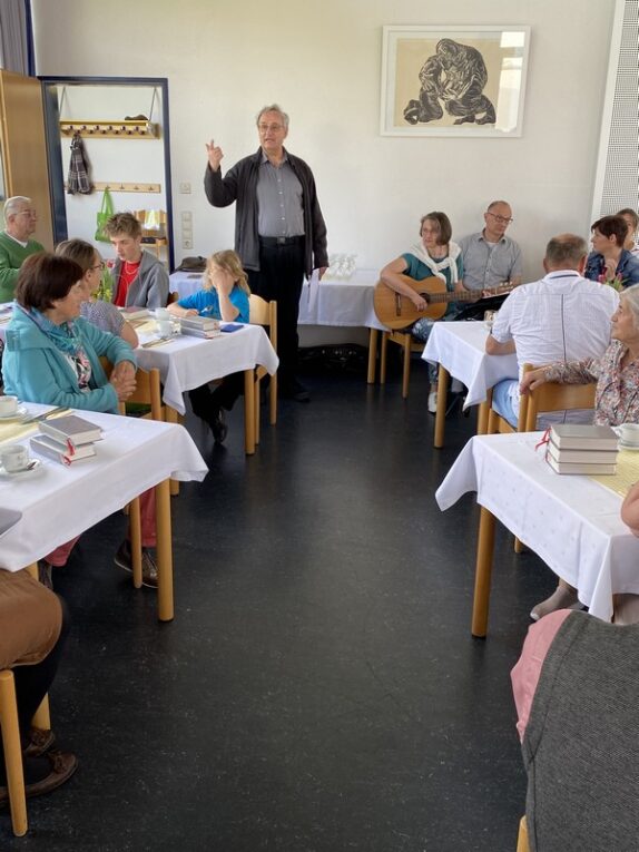 Maibrunch im Gemeindehaus in Walddorf