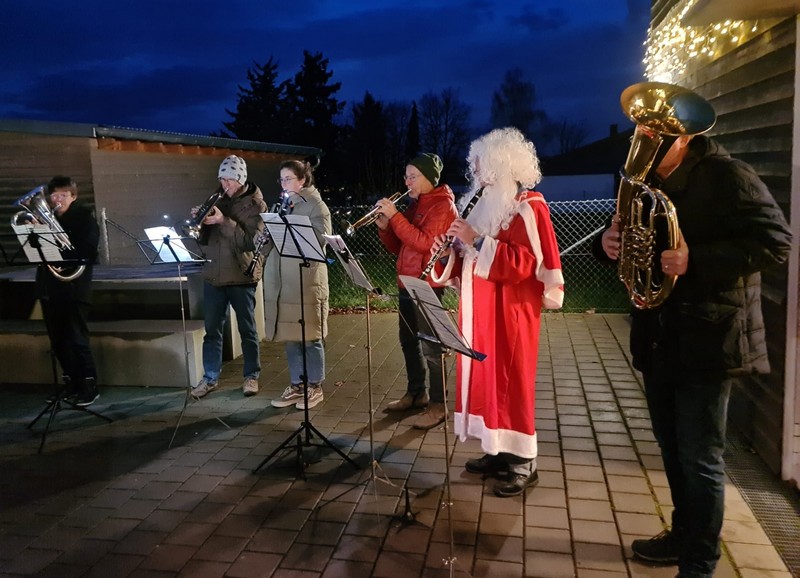 Der Nikolaus hat den Hochbuchwasen nicht vergessen