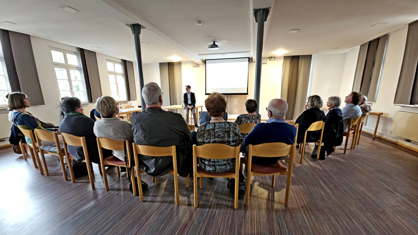 Prof. Dr. Stephan Winter M. A. Universität Tübingen - Katholisch-Theologische Fakultät Lehrstuhl für Liturgiewissenschaft